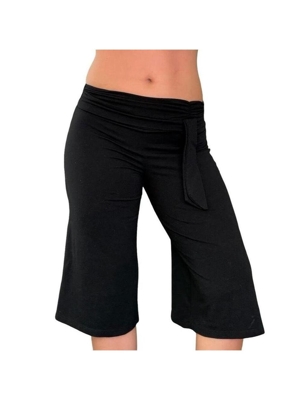 Y2K CHIC COQUETTE CAPRIS